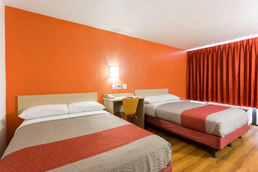 Motel 6 Baton Rouge Southeast Prairieville Room photo