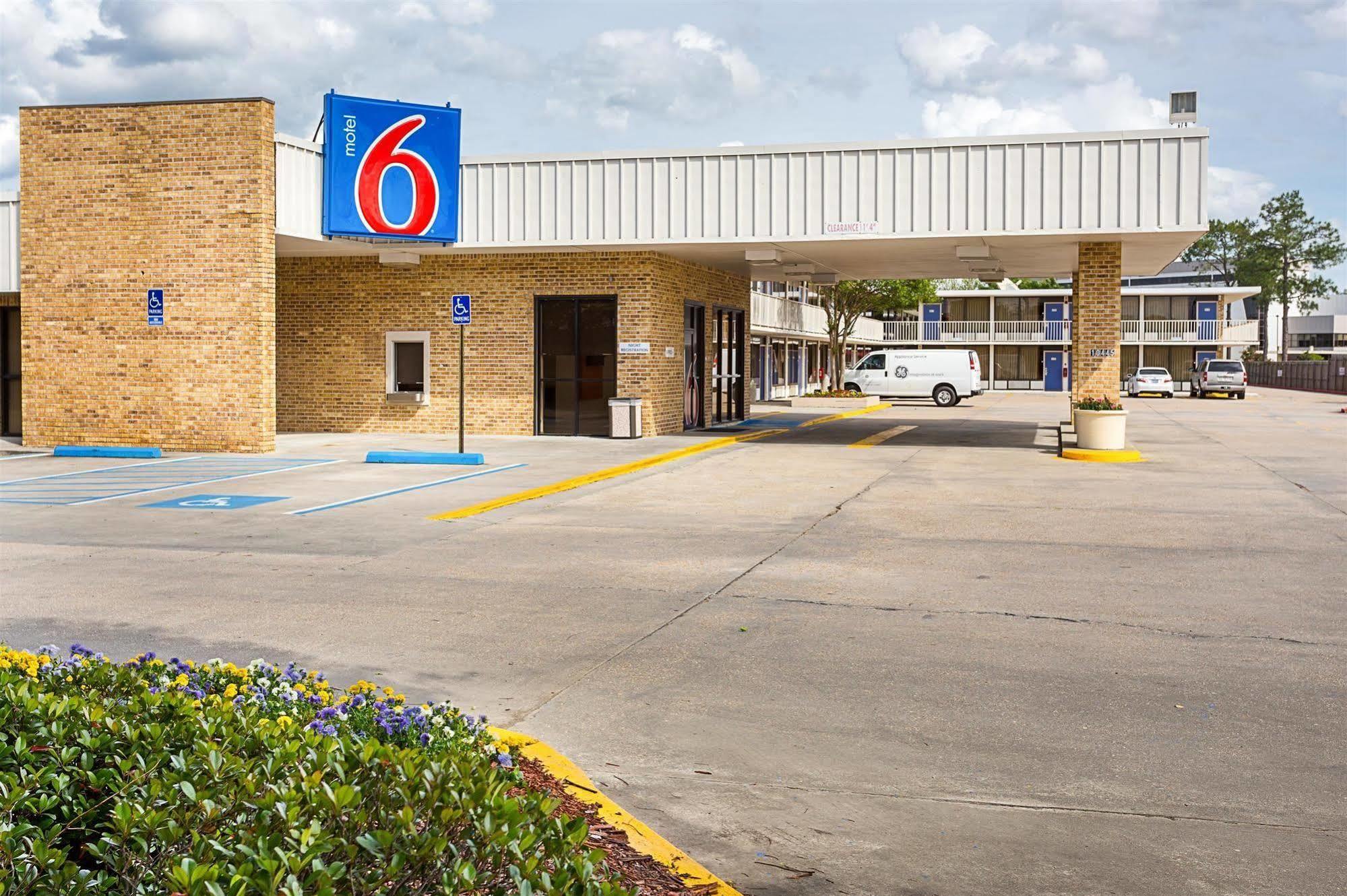 Motel 6 Baton Rouge Southeast Exterior photo